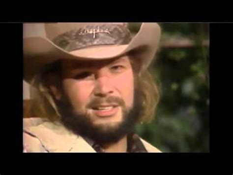 hank williams jr no sunglasses.